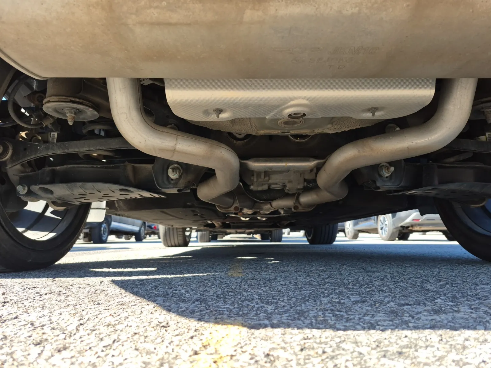 Undercarriage - Rear Photo