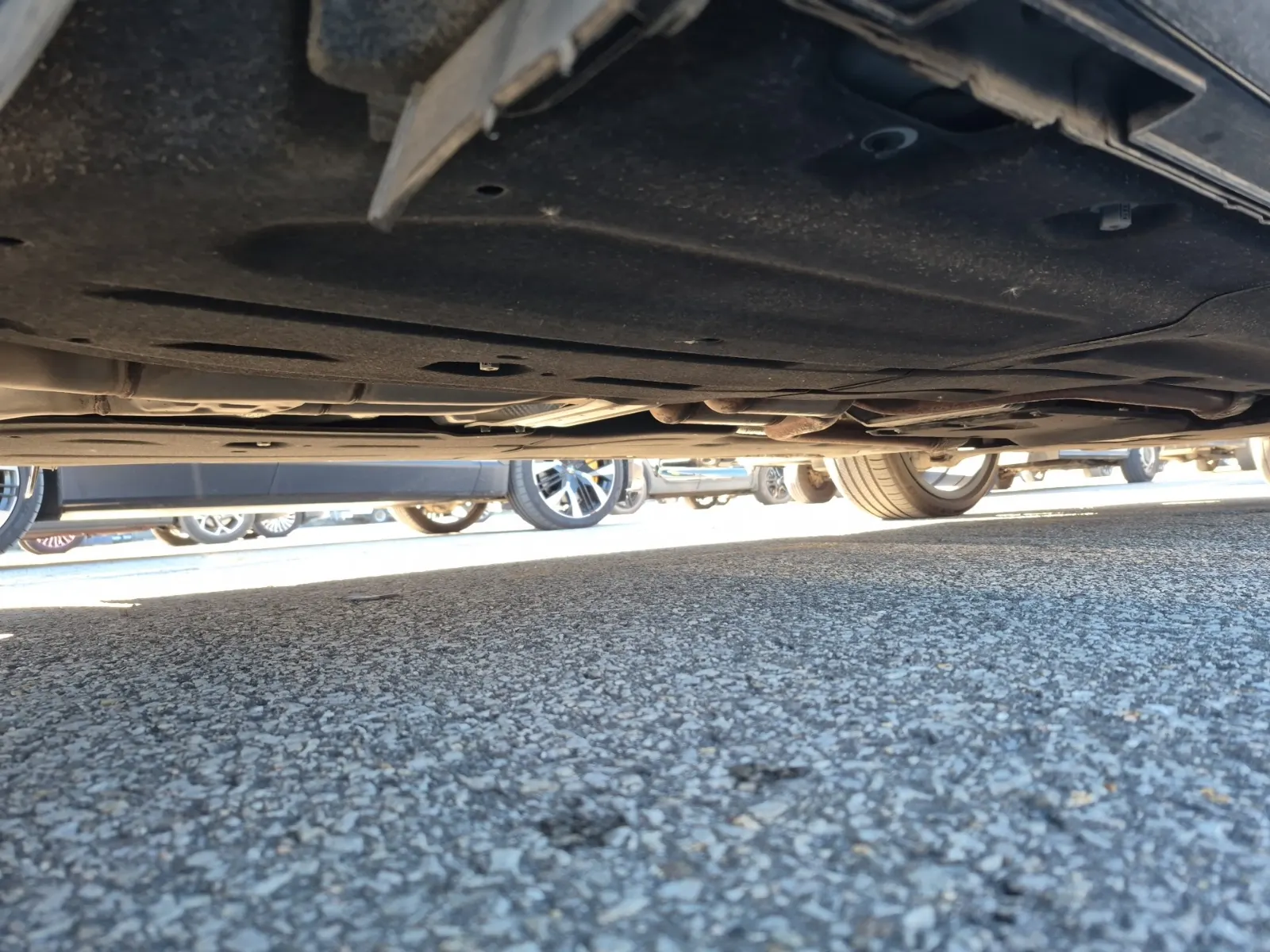 Undercarriage - Passenger Photo