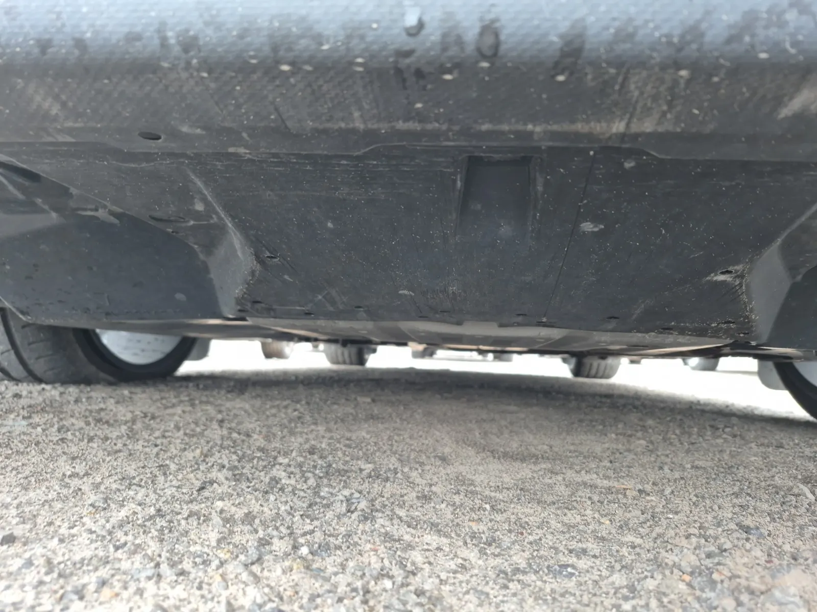 Undercarriage - Front Photo