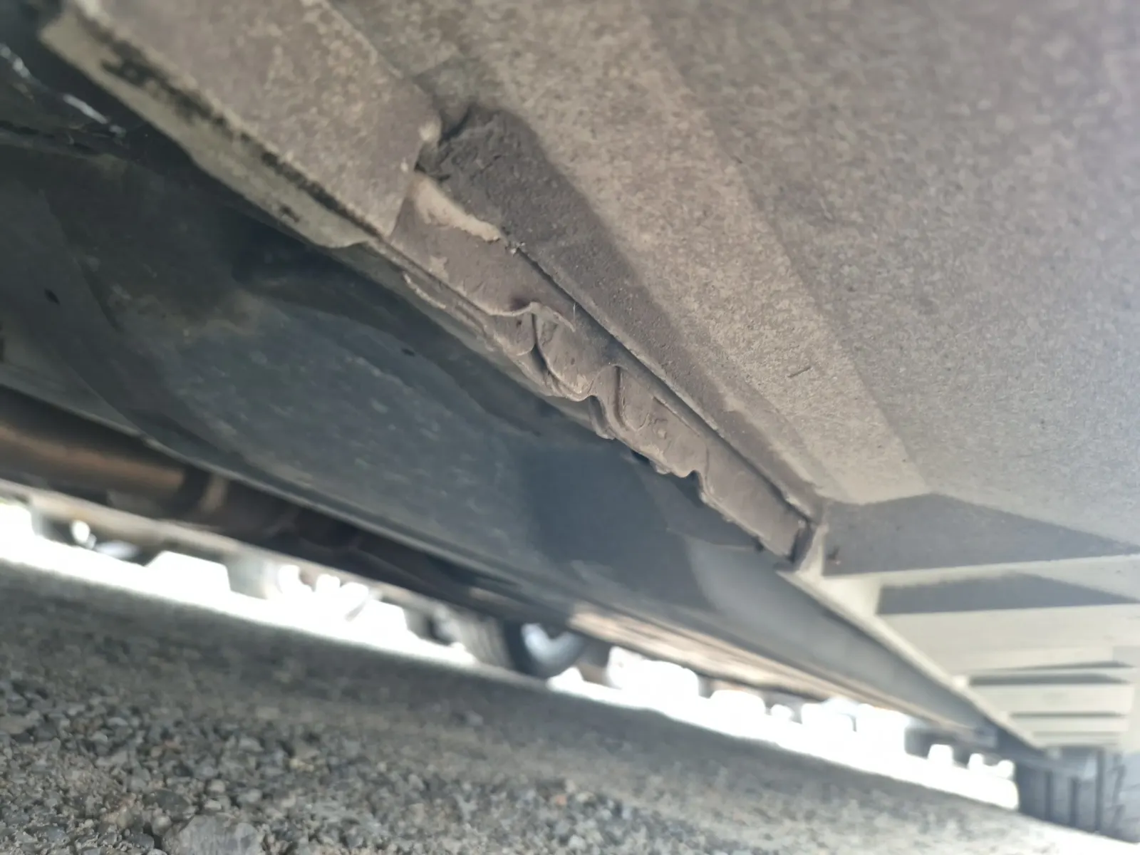 Undercarriage - Driver Photo