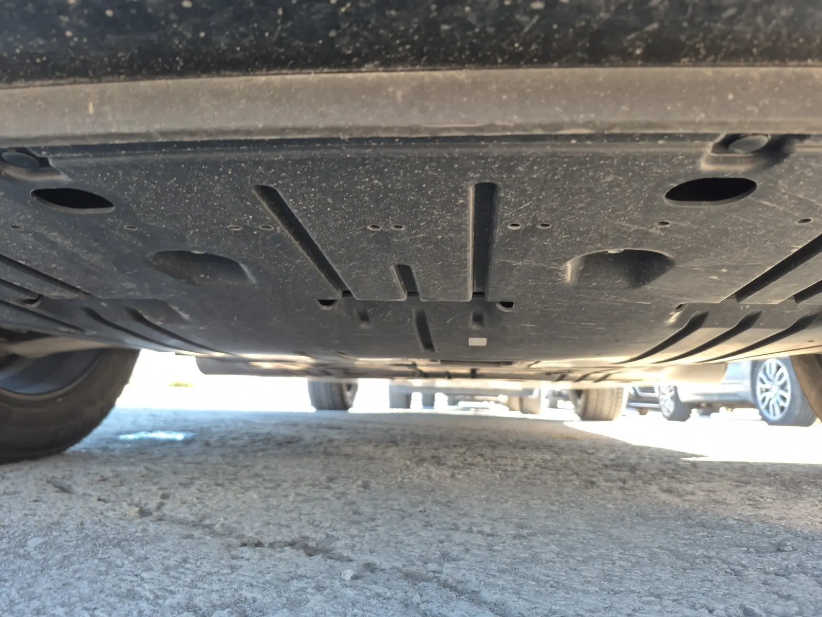 Undercarriage - Front Photo