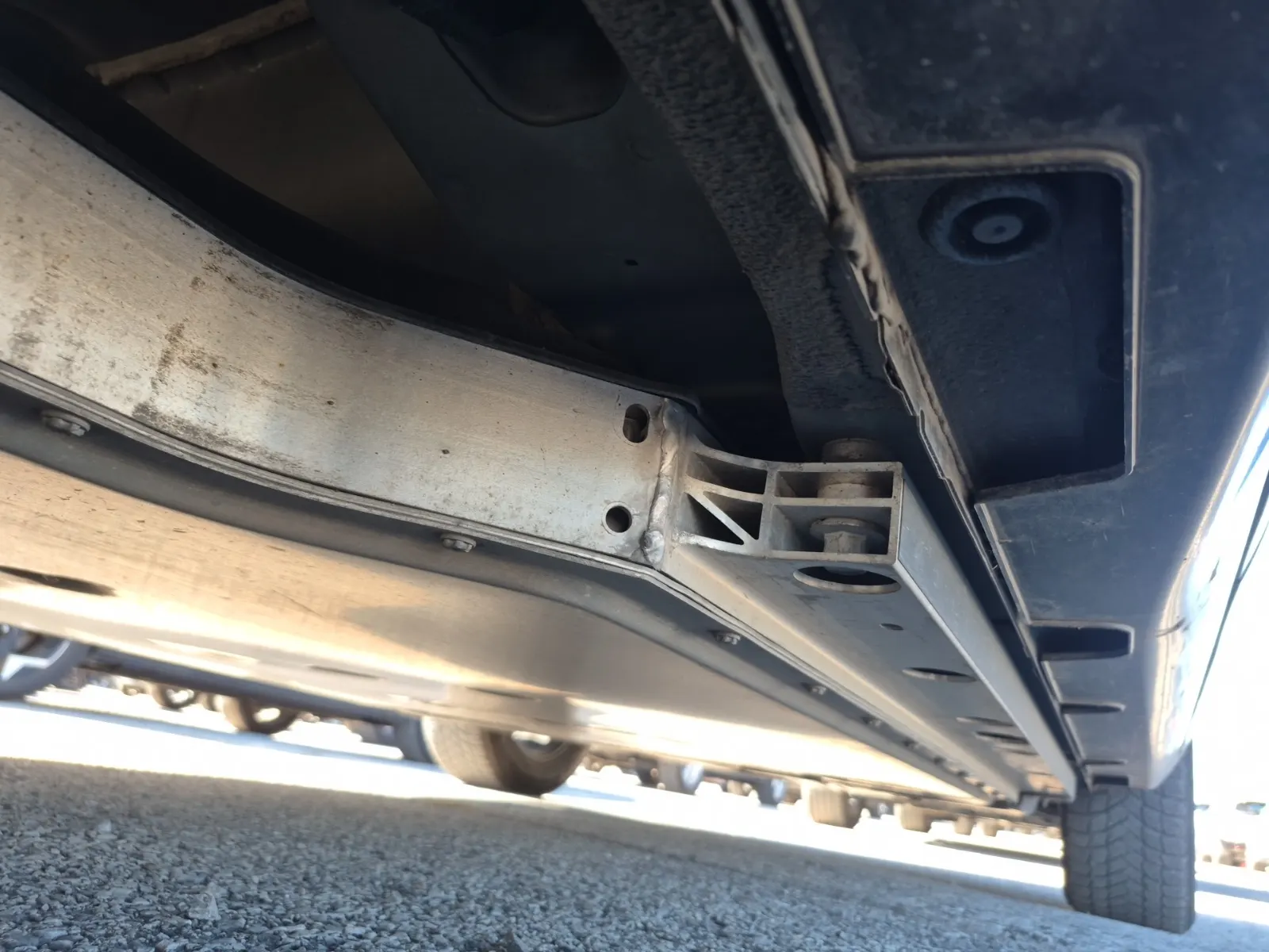 Undercarriage - Passenger Photo