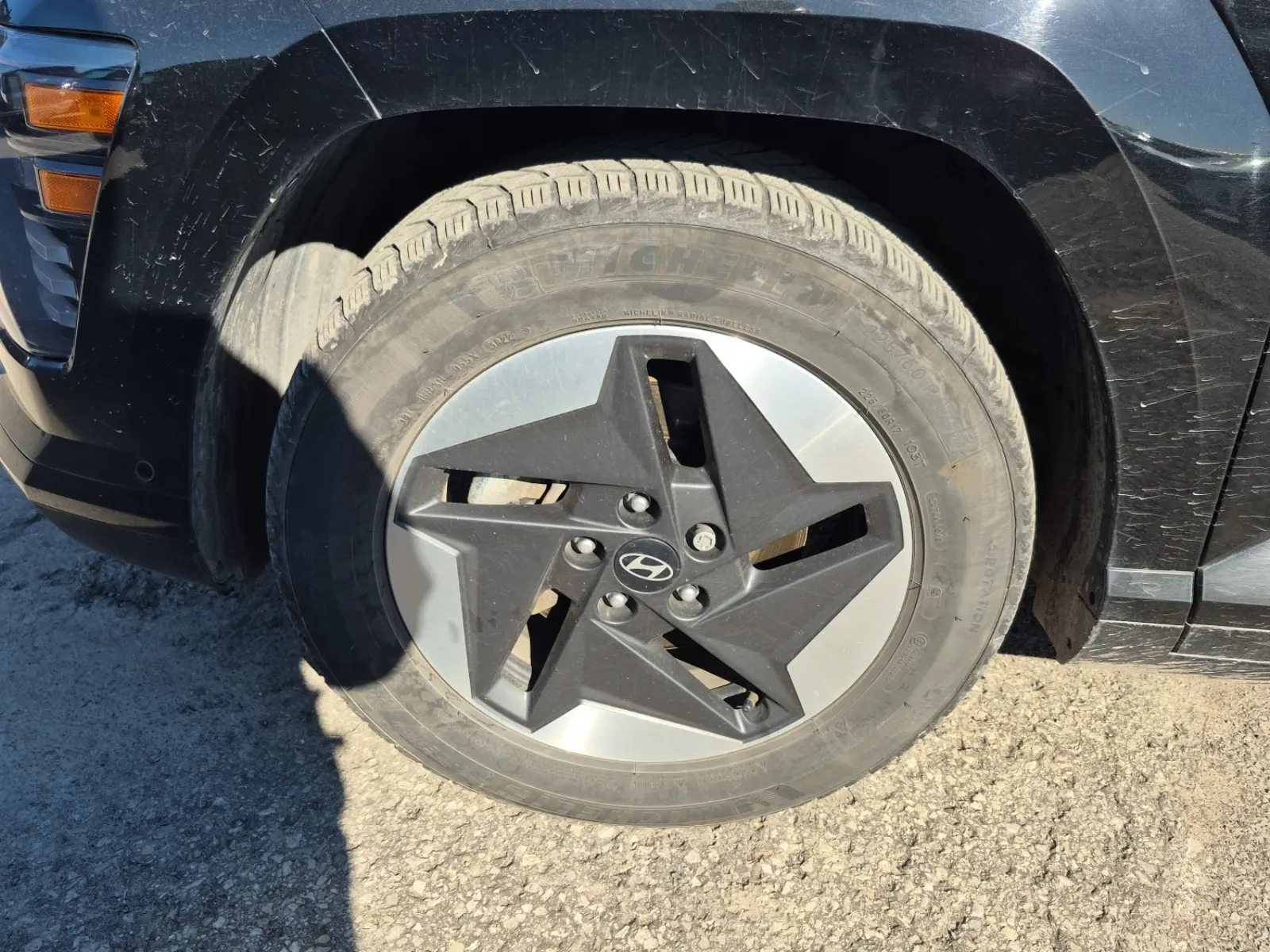 Front driver wheel/tire photo