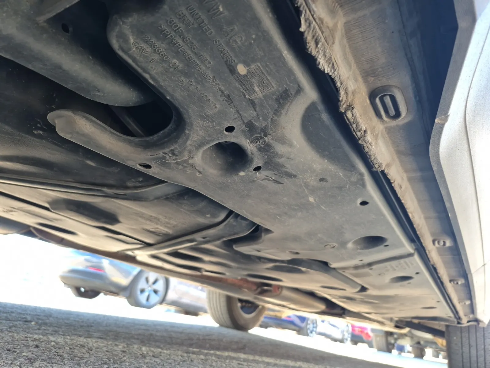 Undercarriage - Passenger Photo