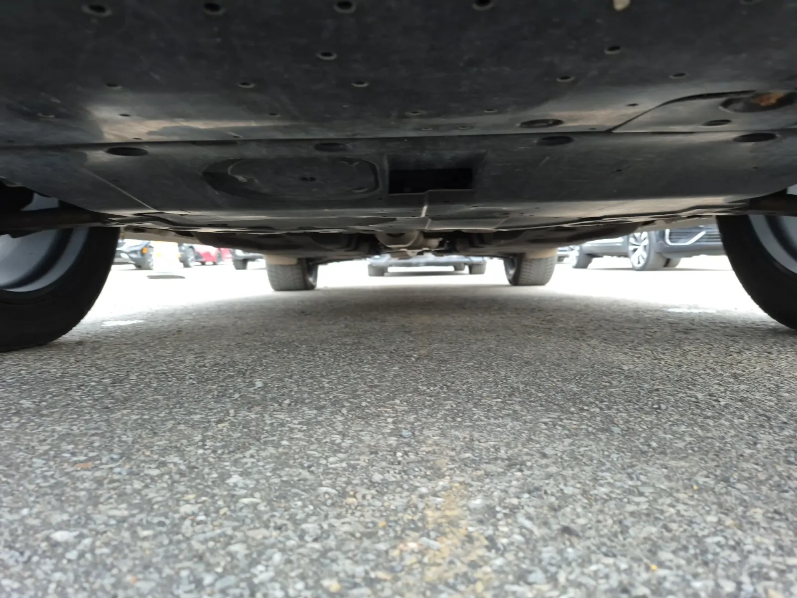 Undercarriage - Front Photo