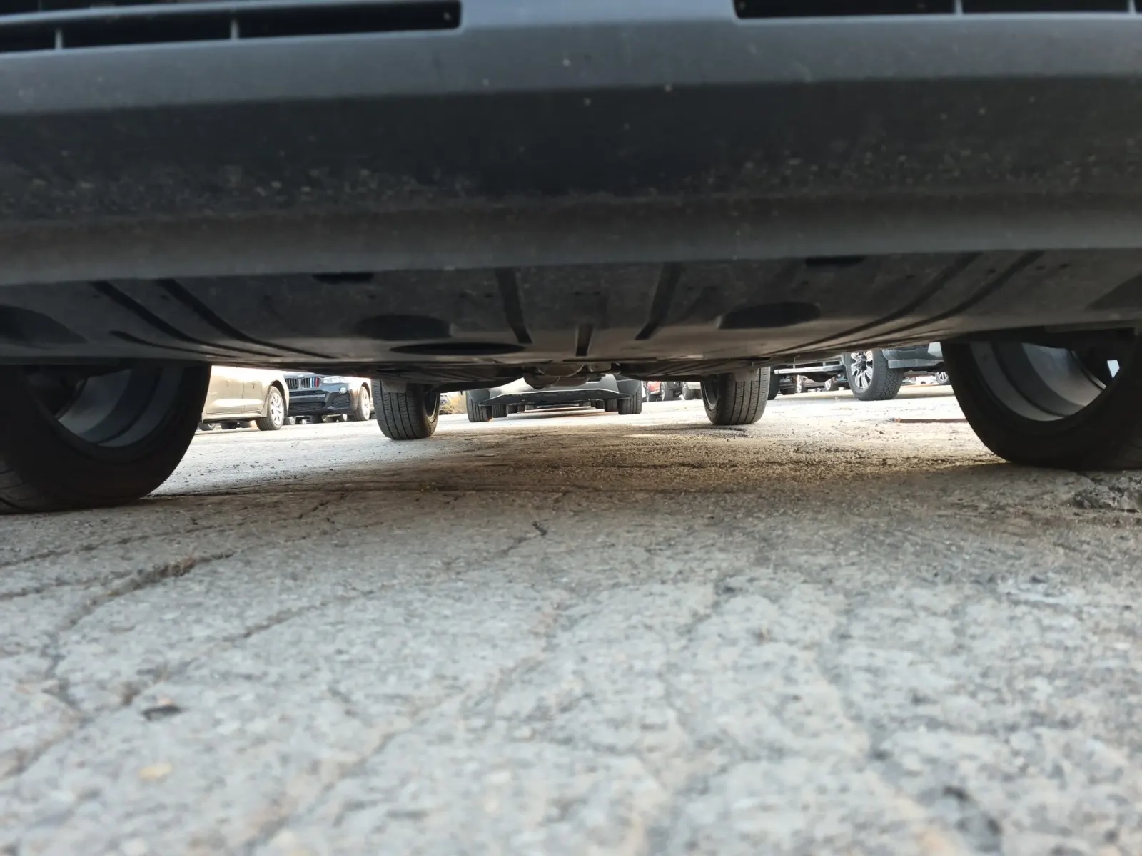 Undercarriage - Front Photo