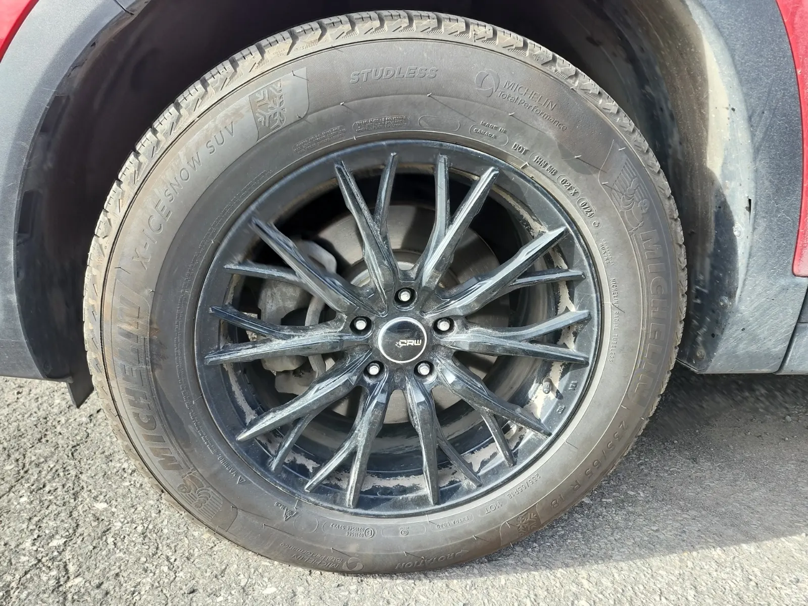 Front driver wheel/tire photo
