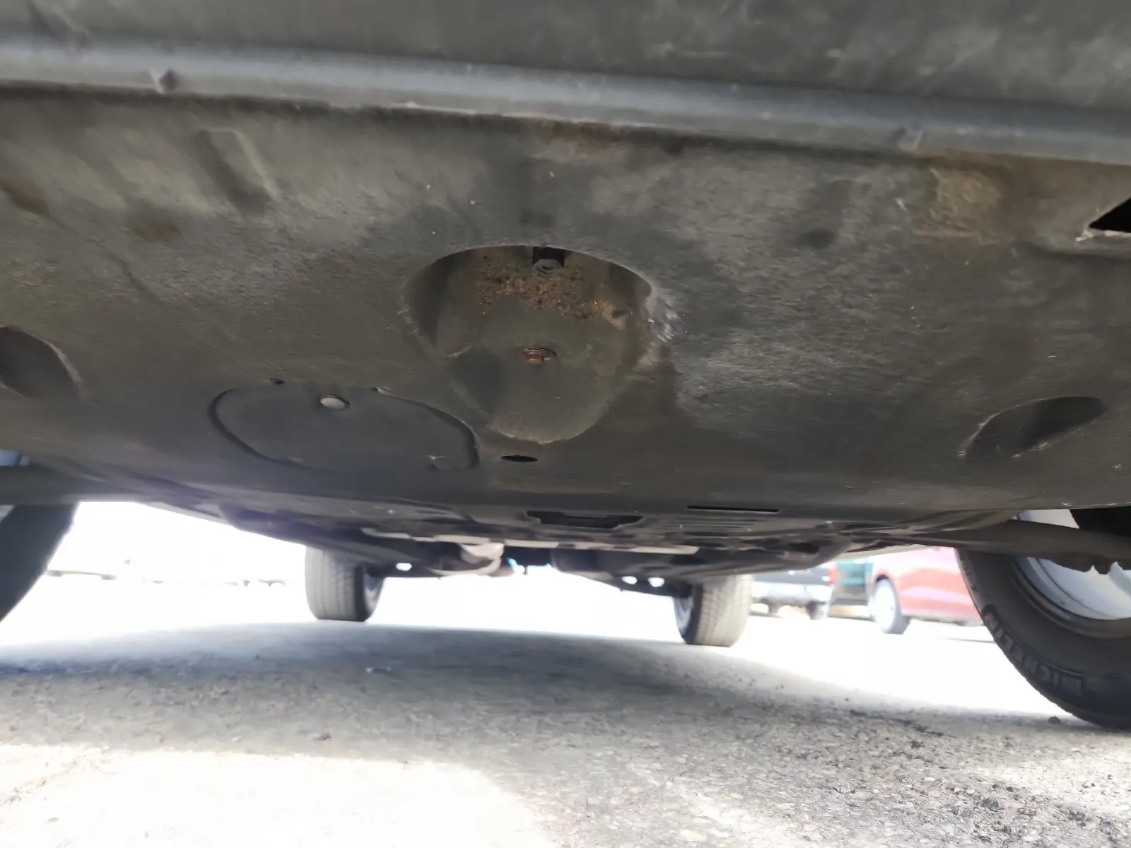 Undercarriage - Front Photo