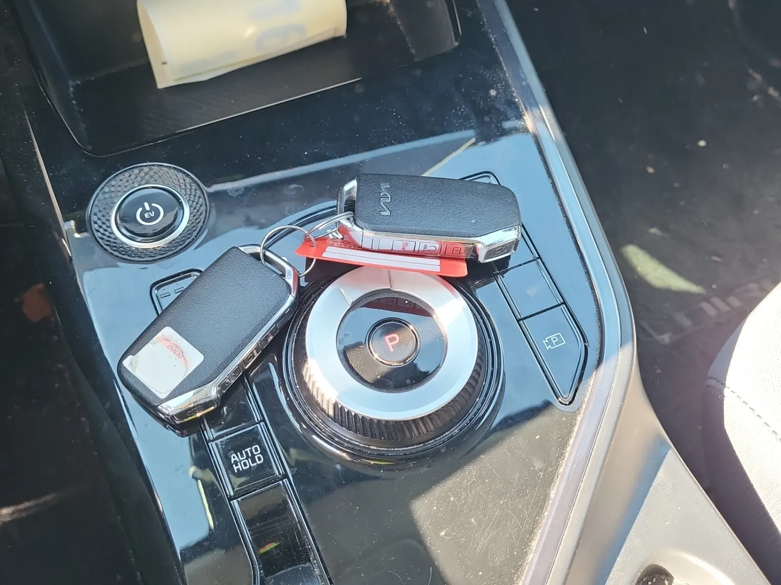 Keys/Fobs/Manual Photo