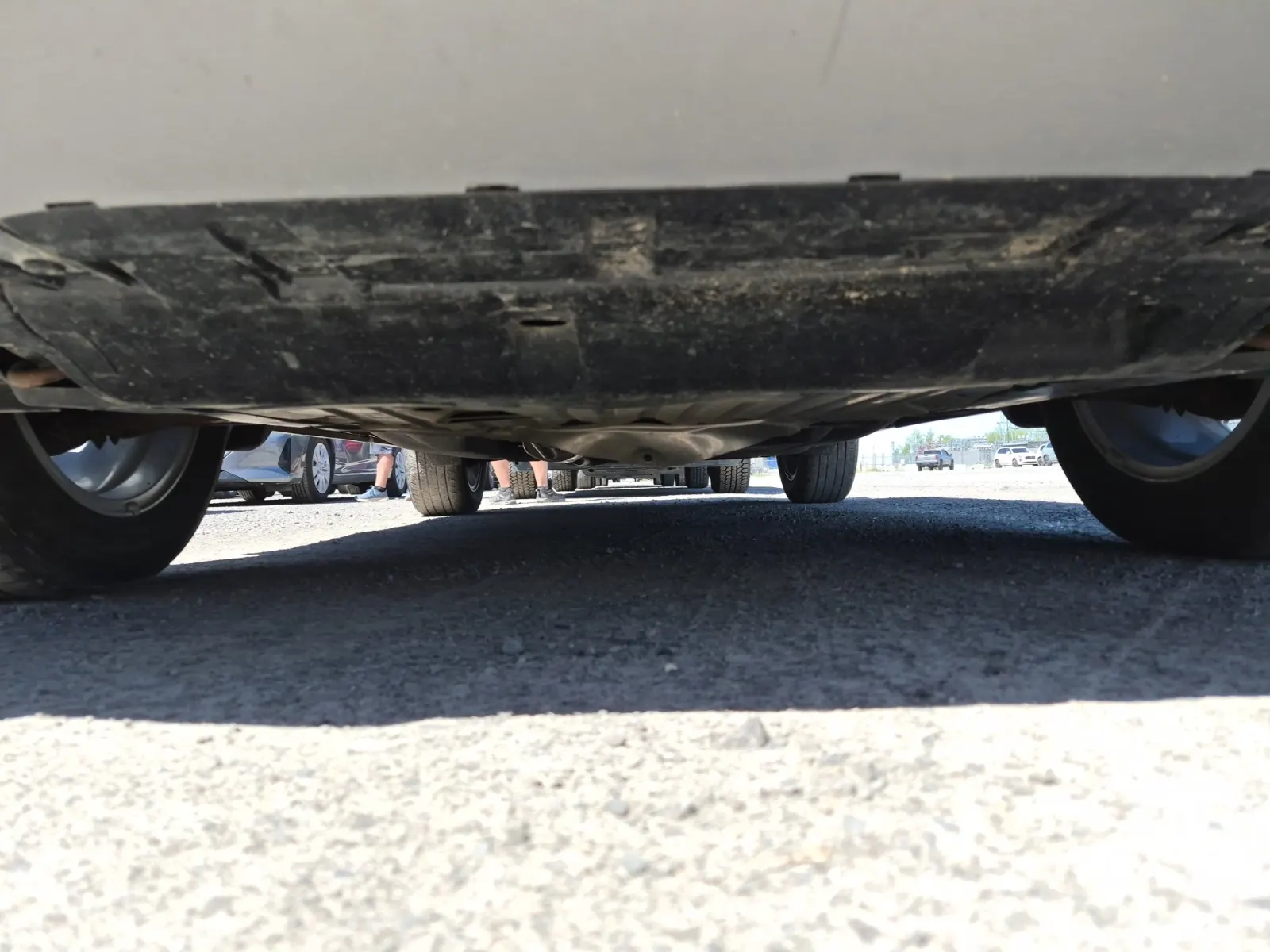 Undercarriage - Front Photo