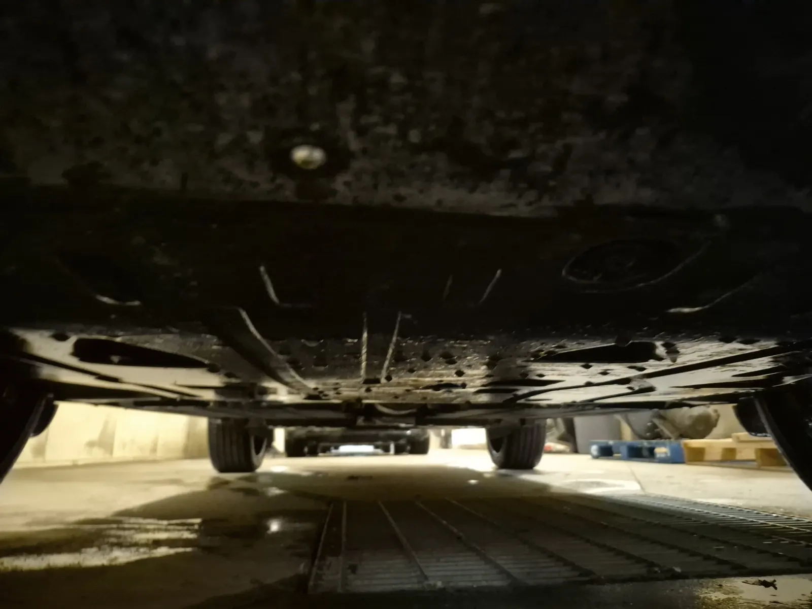 Undercarriage - Front Photo