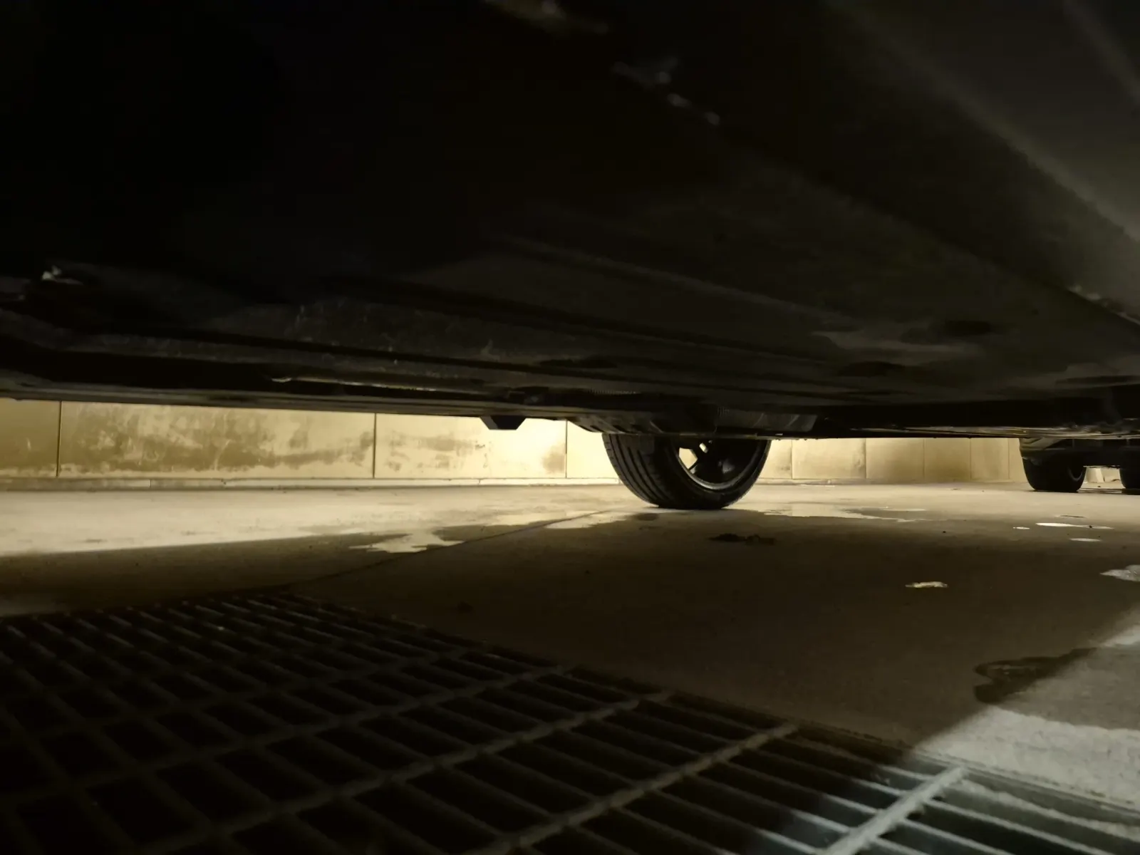 Undercarriage - Driver Photo