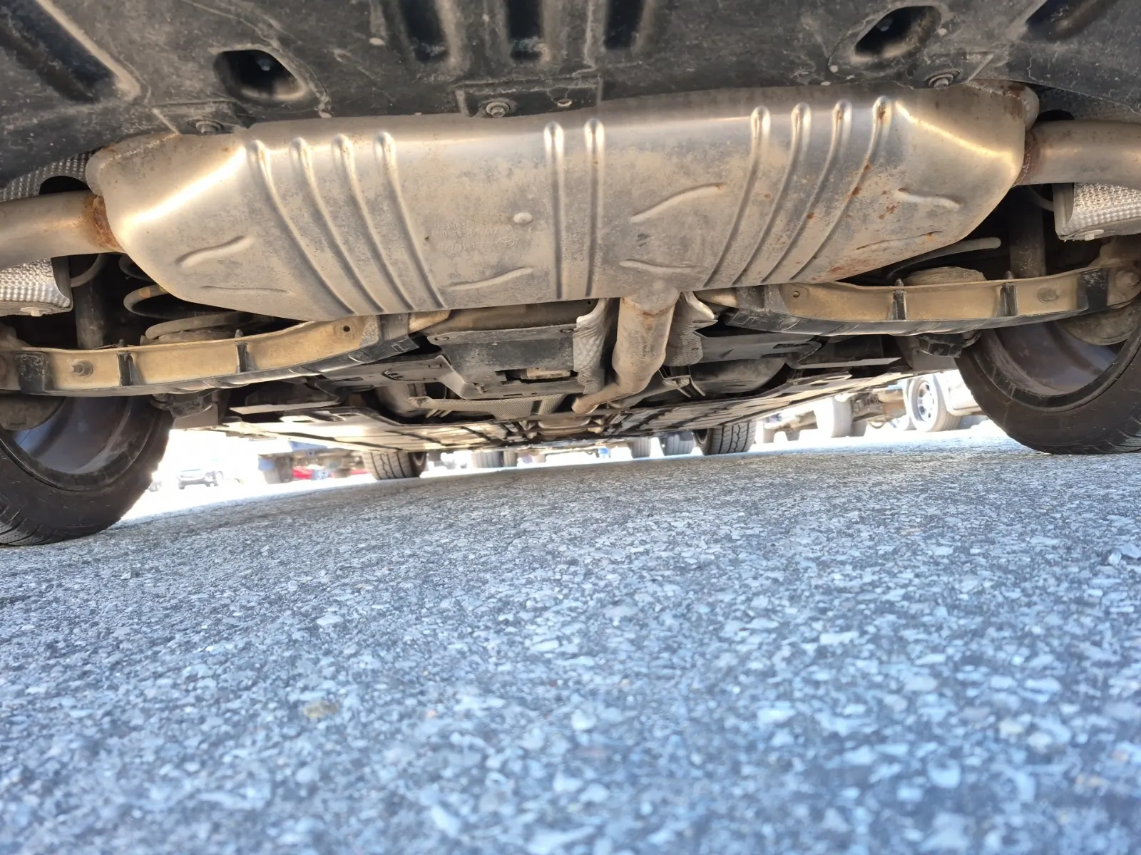 Undercarriage - Rear Photo