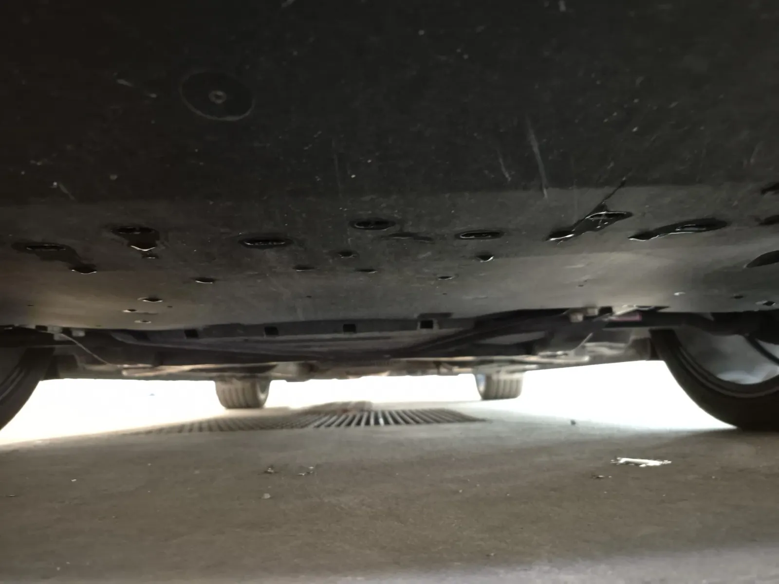 Undercarriage - Front Photo
