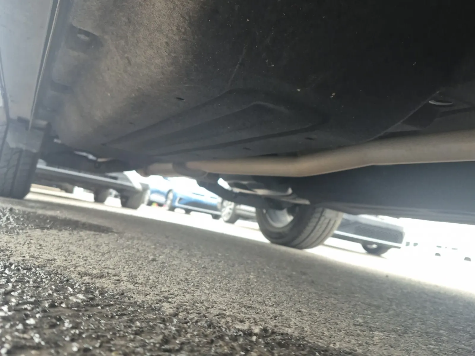 Undercarriage - Passenger Photo