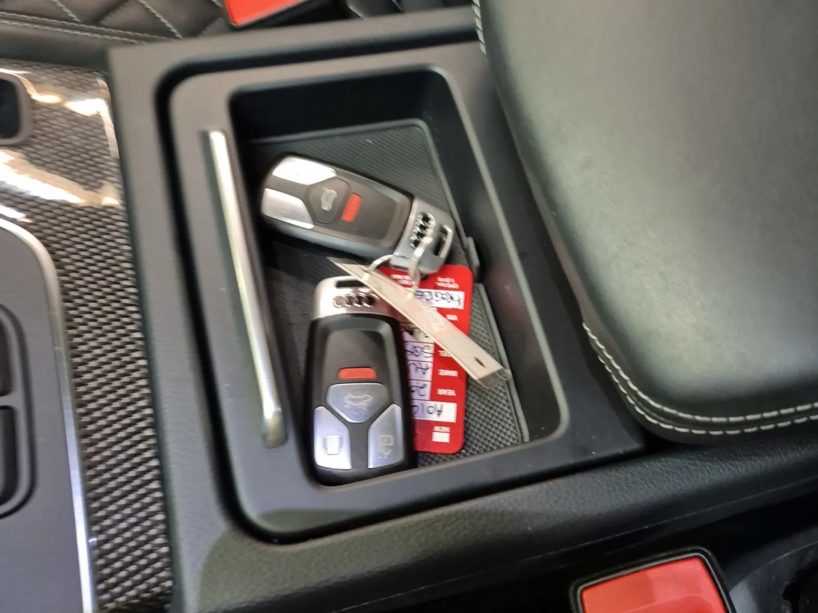 Keys/Fobs/Manual Photo