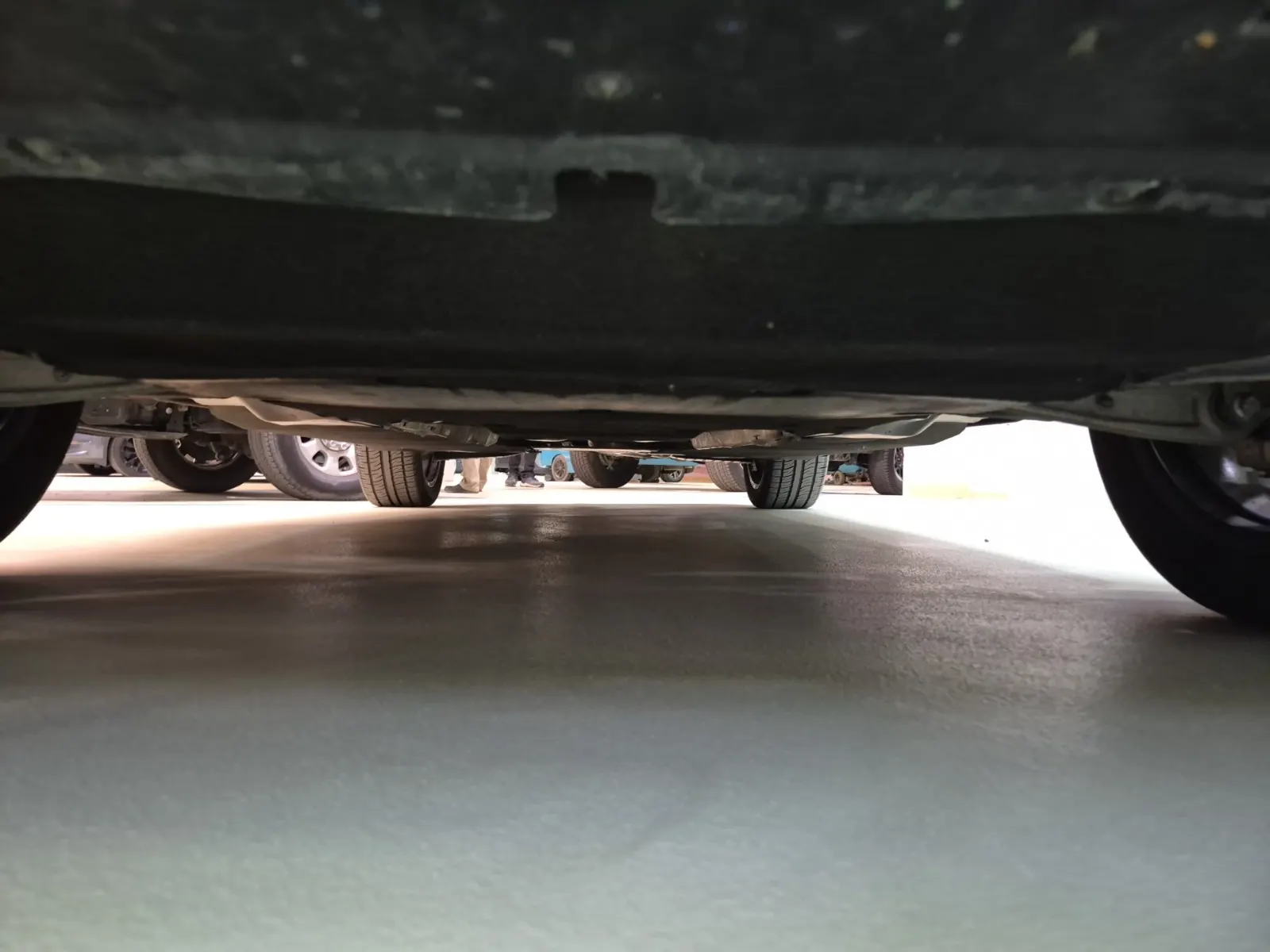 Undercarriage - Front Photo