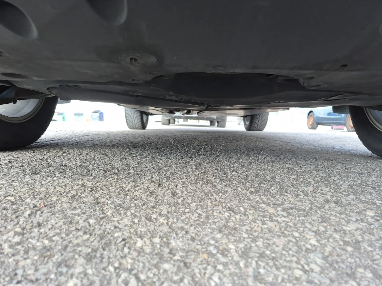 Undercarriage - Front Photo