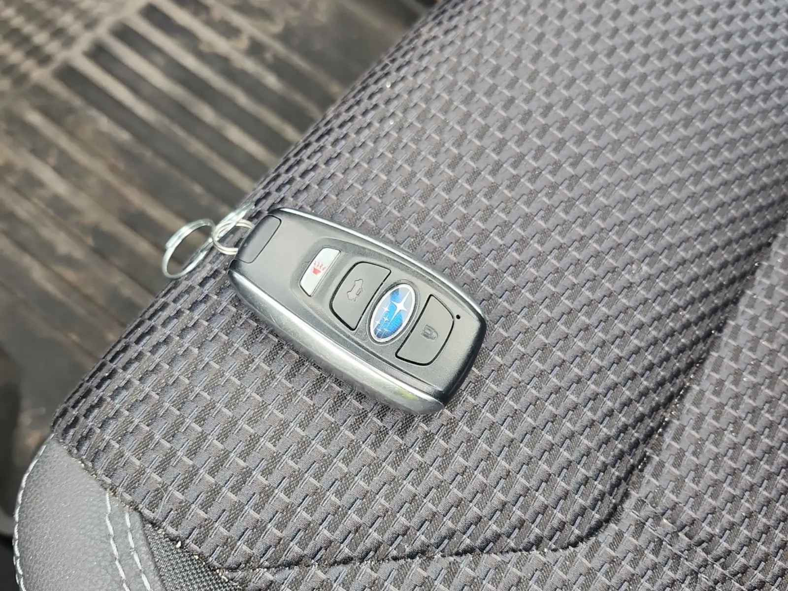 Keys/Fobs/Manual Photo