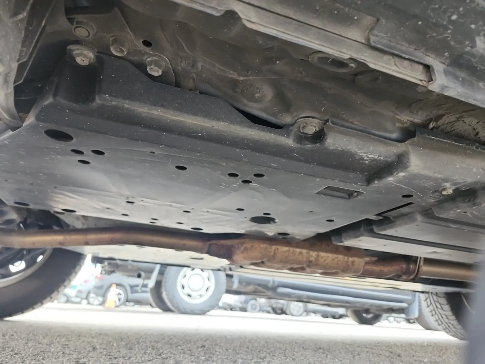 Undercarriage - Passenger Photo
