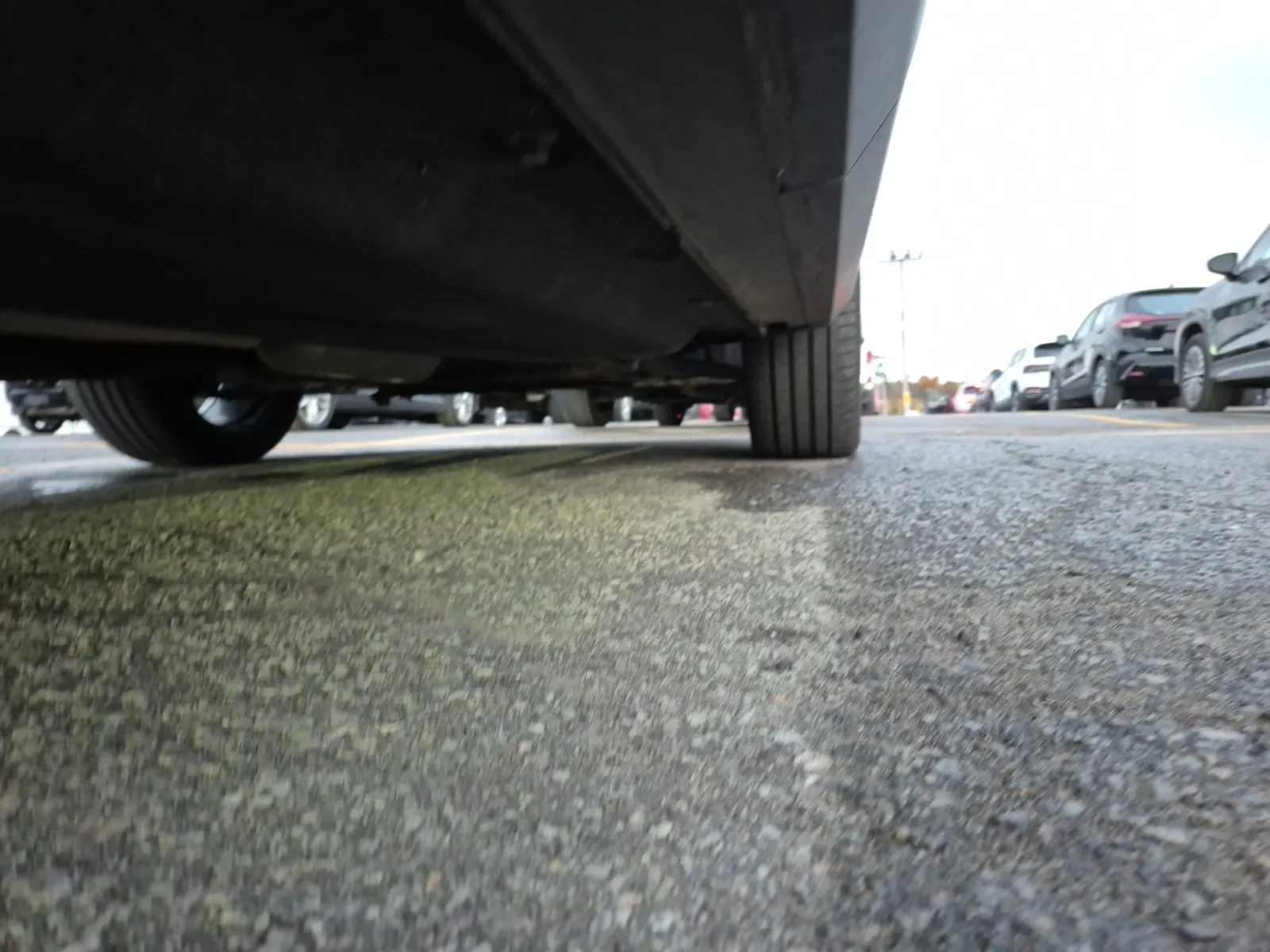 Undercarriage - Passenger Photo