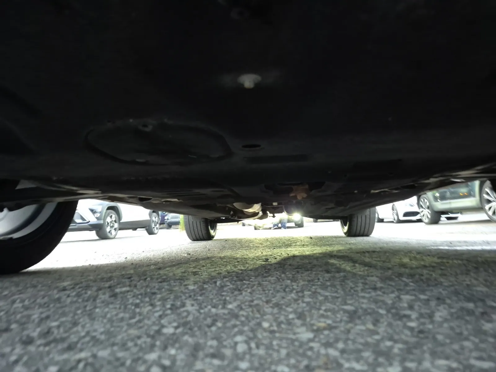 Undercarriage - Front Photo