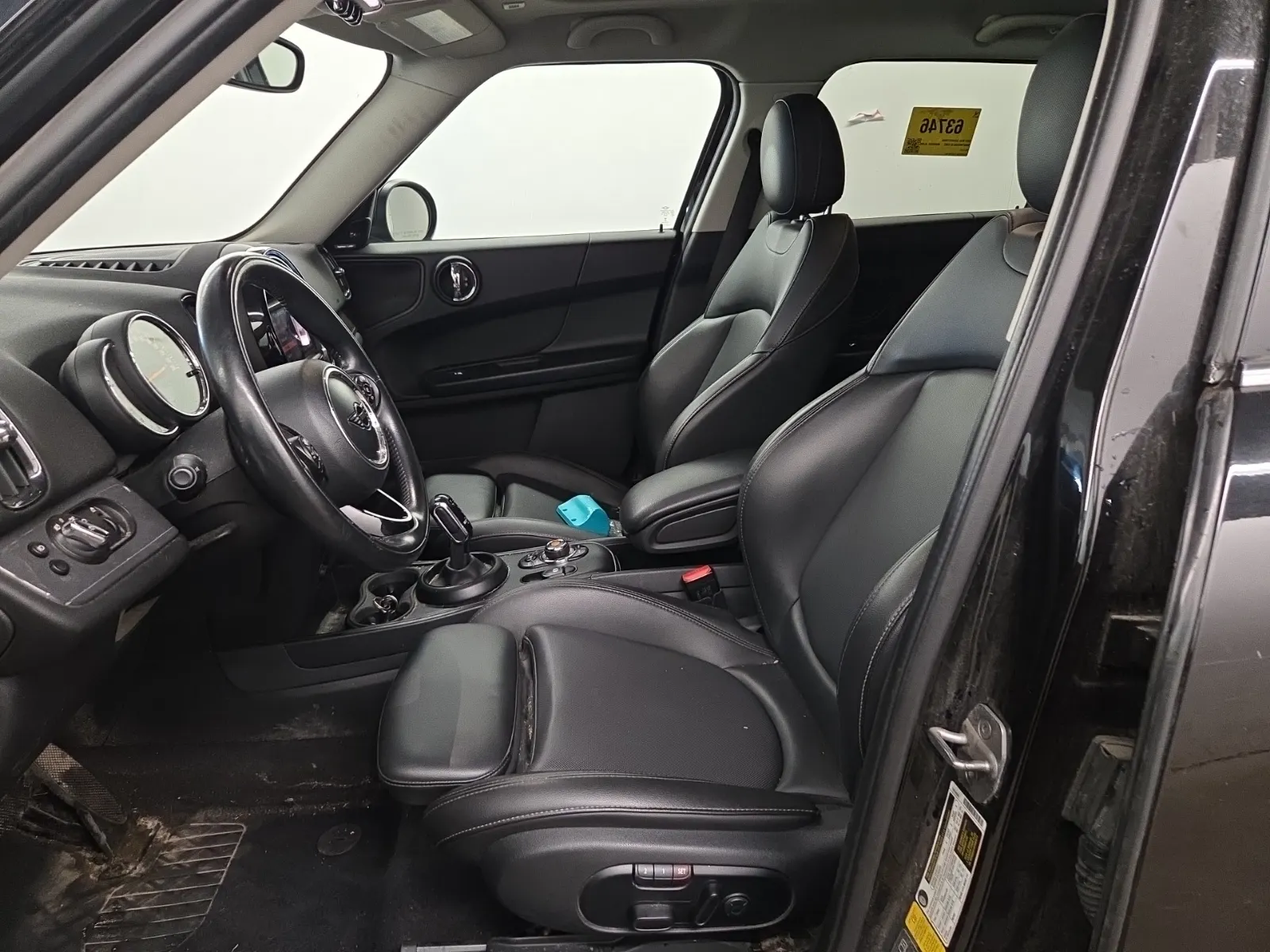 Front Interior Photo