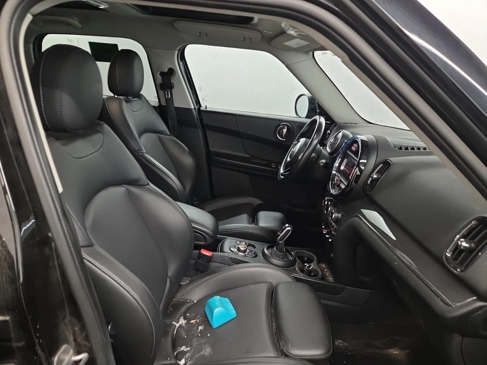 Right Side Interior Photo