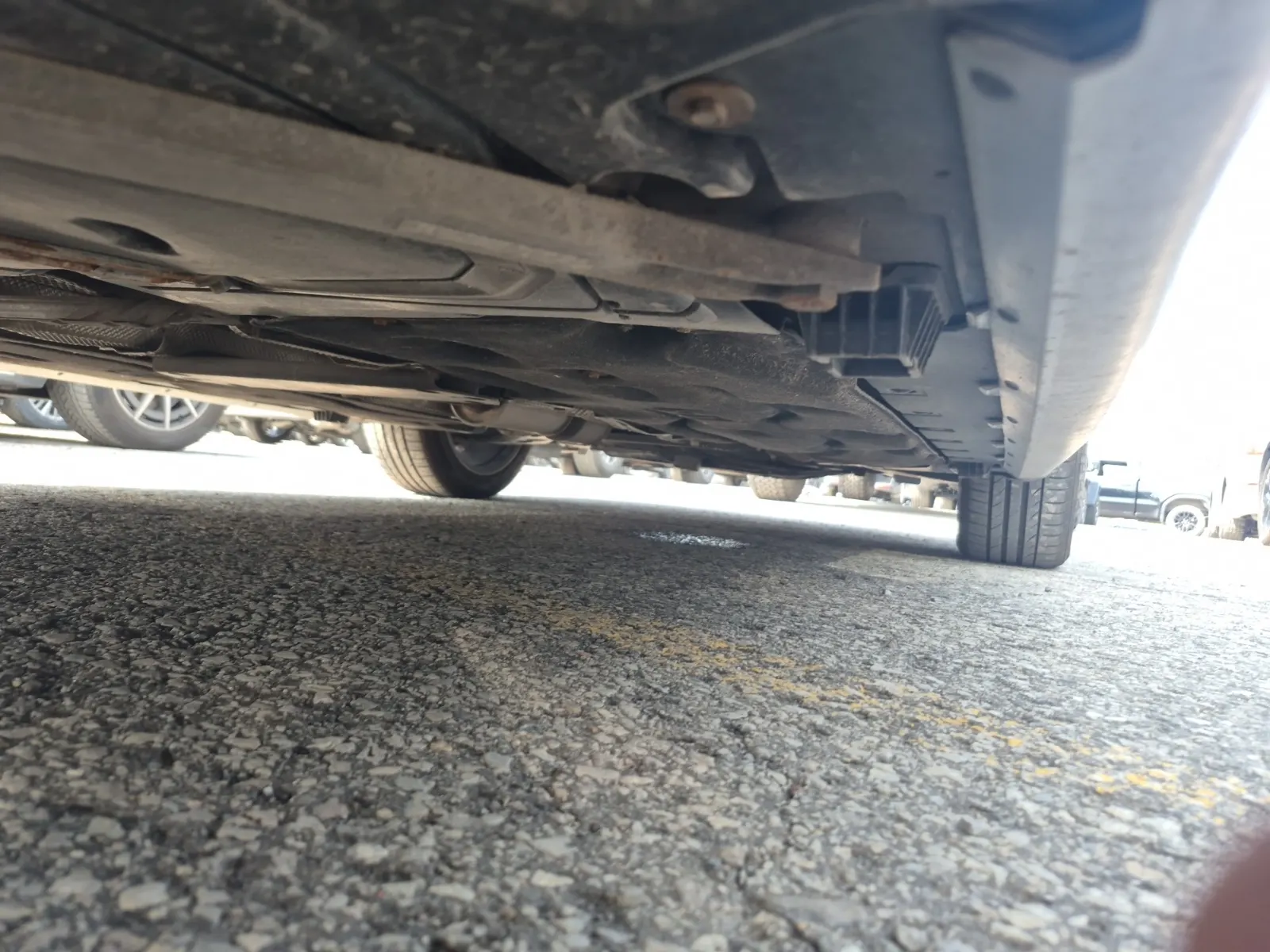 Undercarriage - Passenger Photo