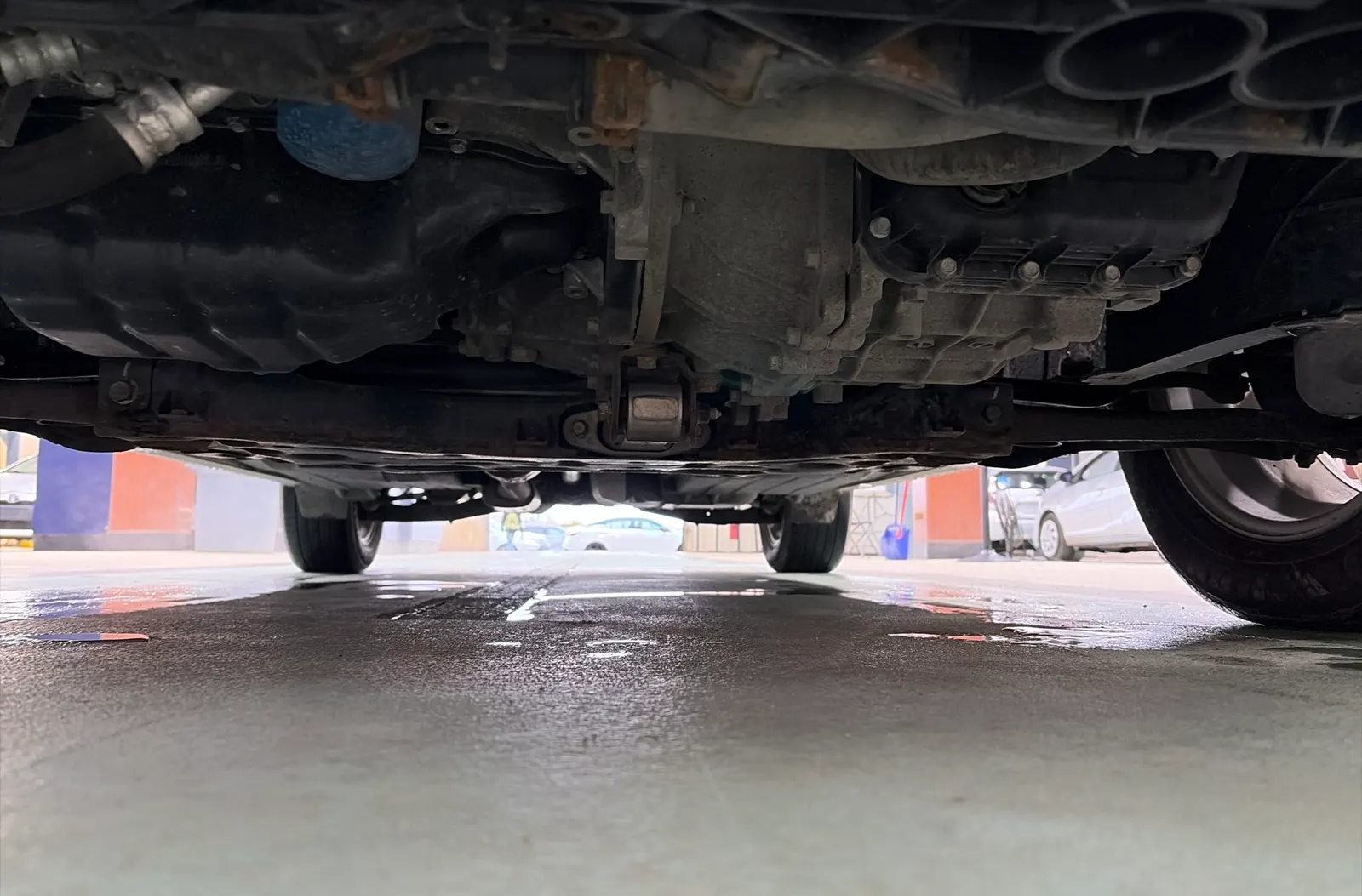 Undercarriage - Front Photo