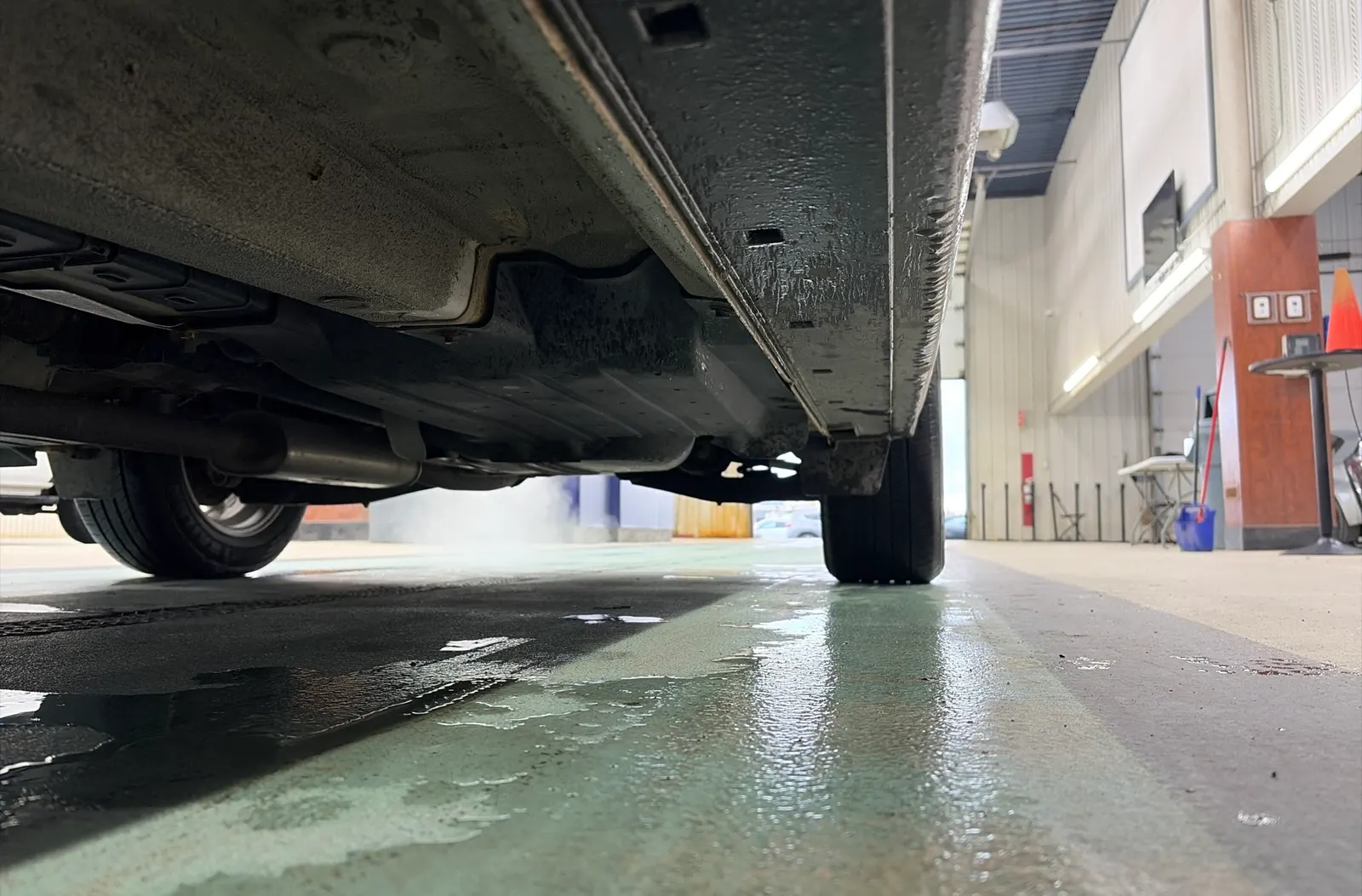 Undercarriage - Driver Photo