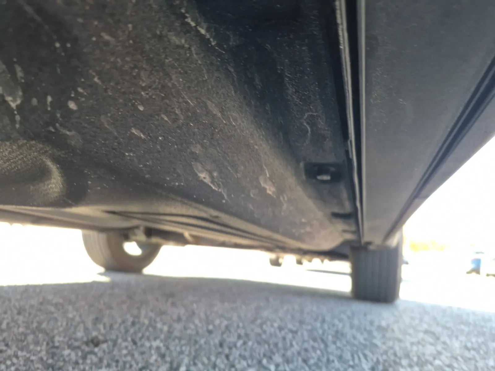 Undercarriage - Passenger Photo