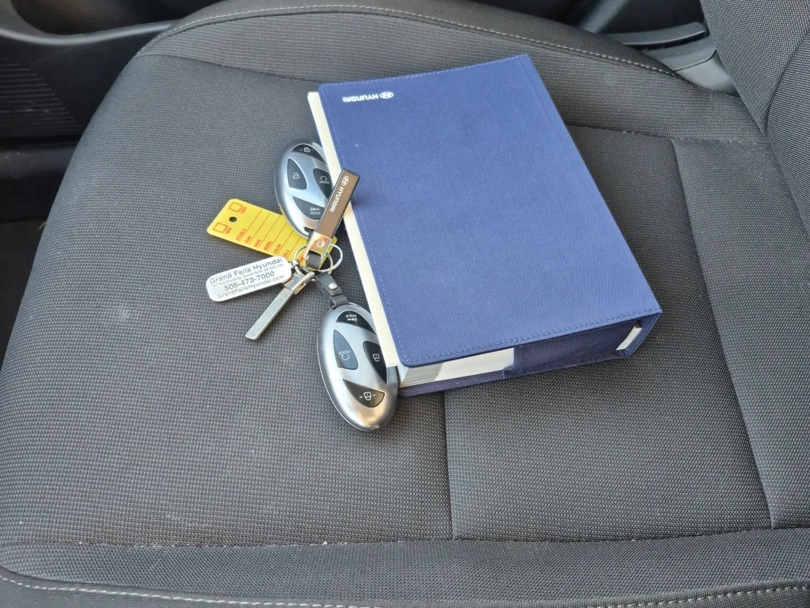 Keys/Fobs/Manual Photo