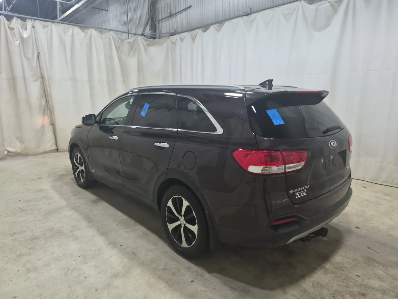 Driver Rear 3/4 Photo