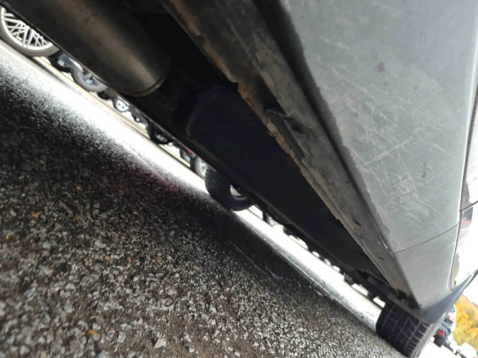 Undercarriage - Passenger Photo