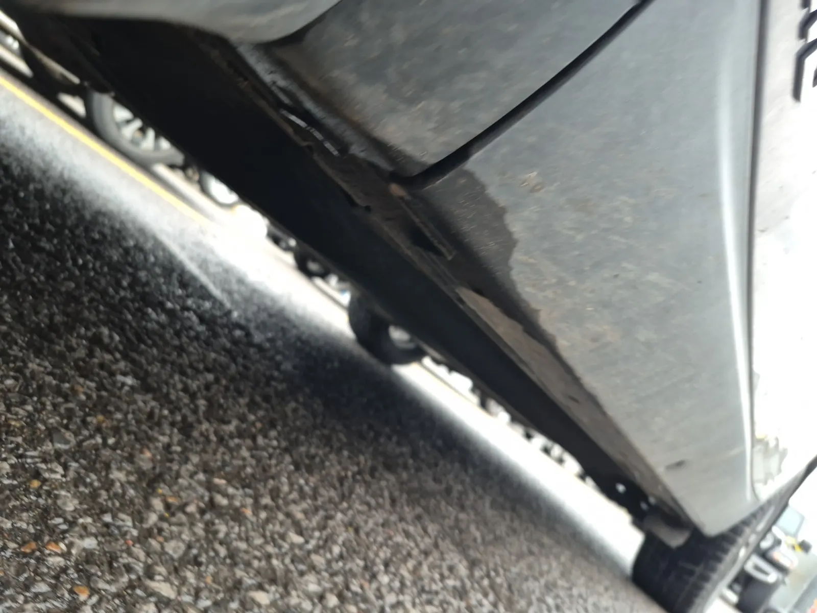 Undercarriage - Driver Photo