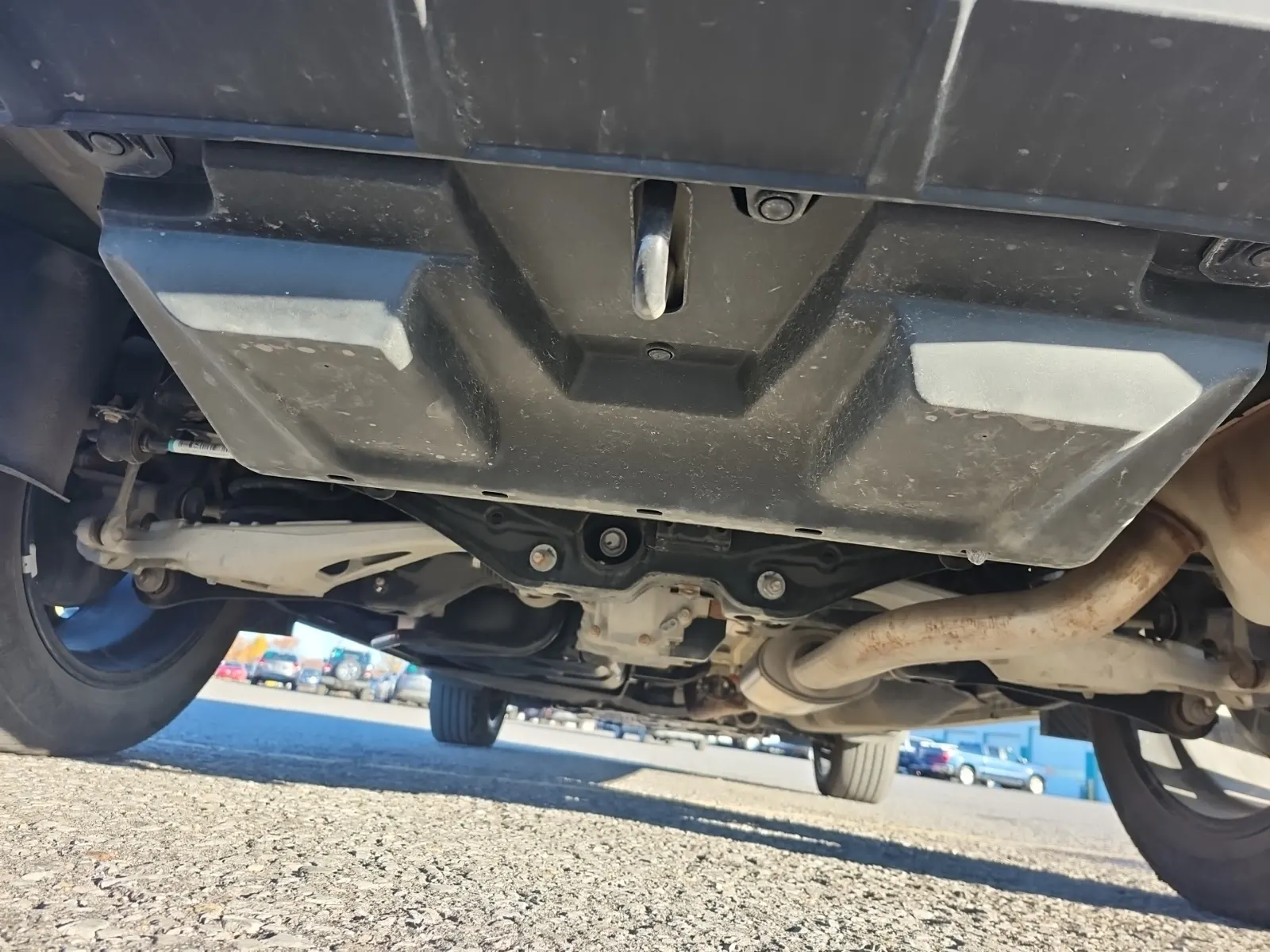 Undercarriage - Rear Photo