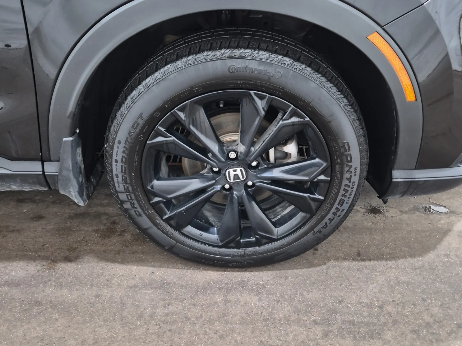 Right Front Wheel/Tire Photo