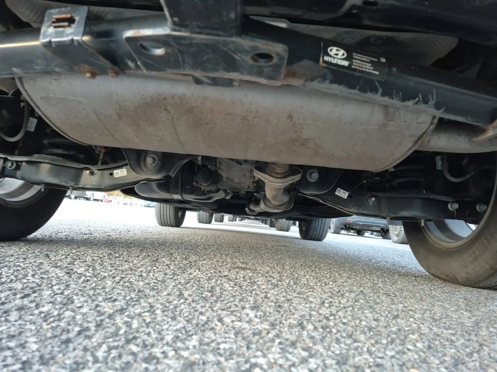 Undercarriage - Rear Photo