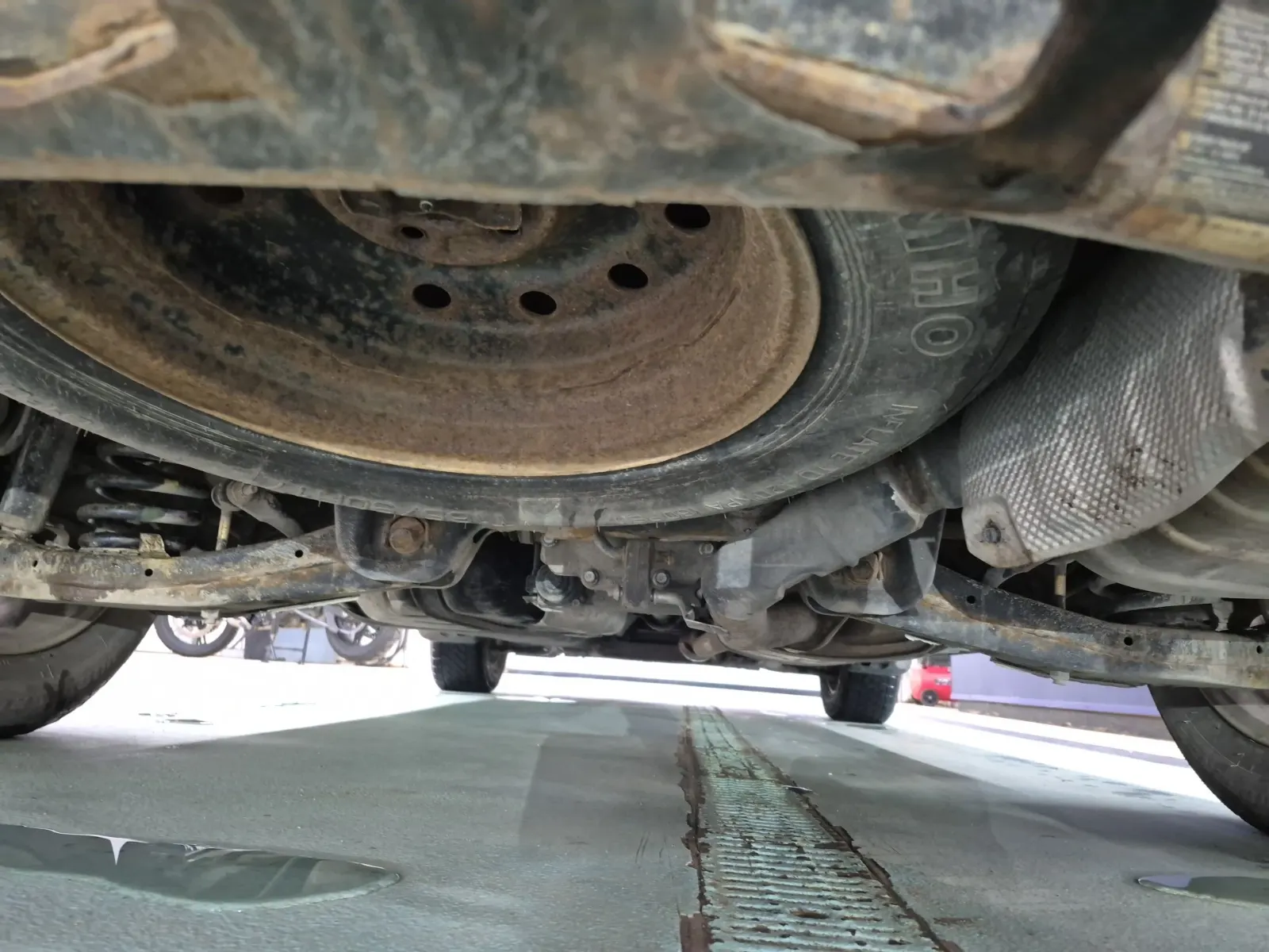 Spare Tire & Wheel Photo