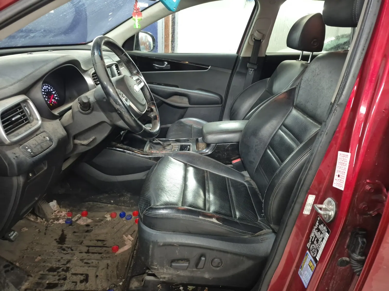 Front Interior Photo