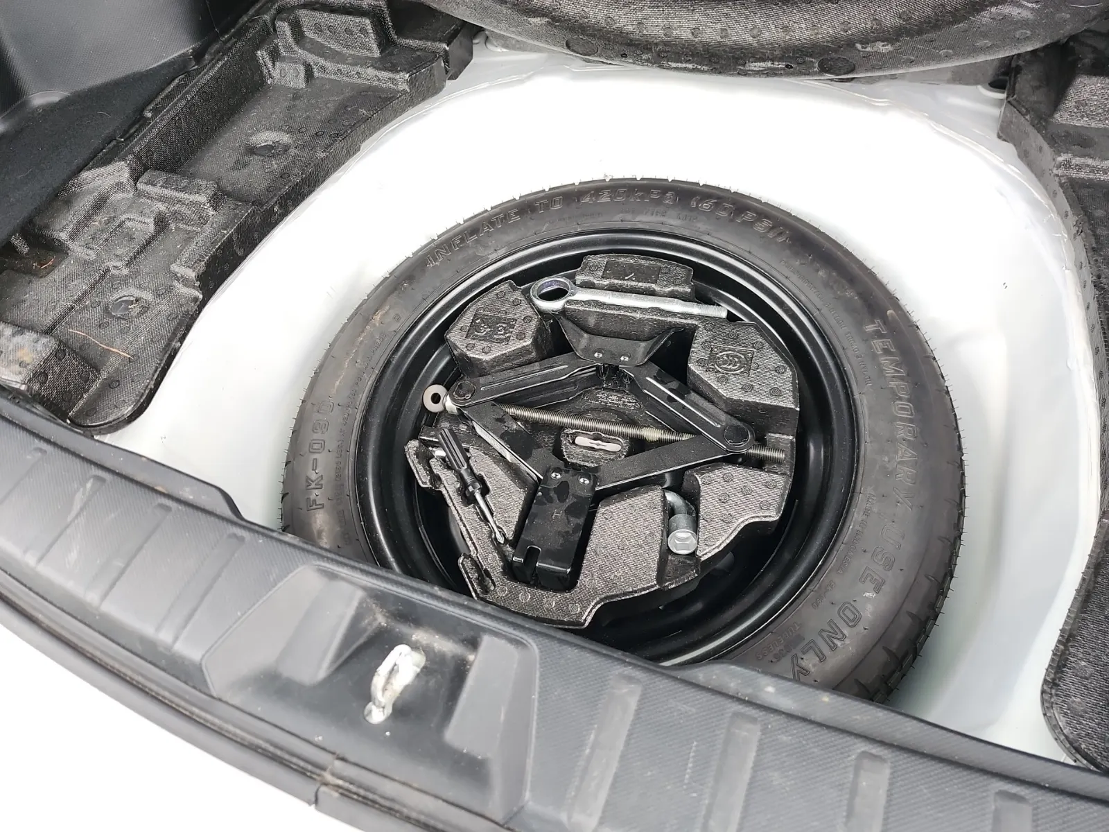 Spare Tire & Wheel Photo