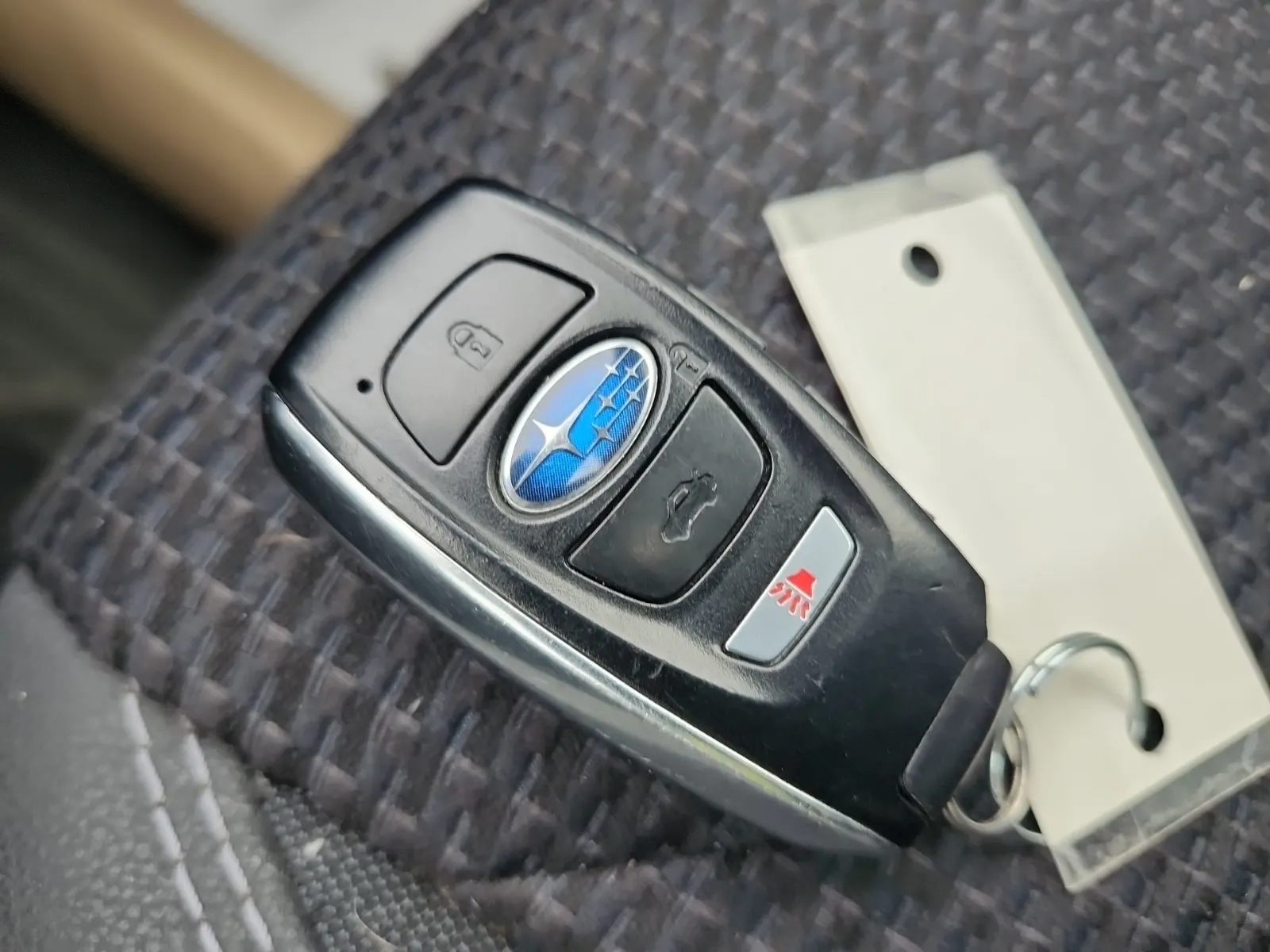 Keys/Fobs/Manual Photo