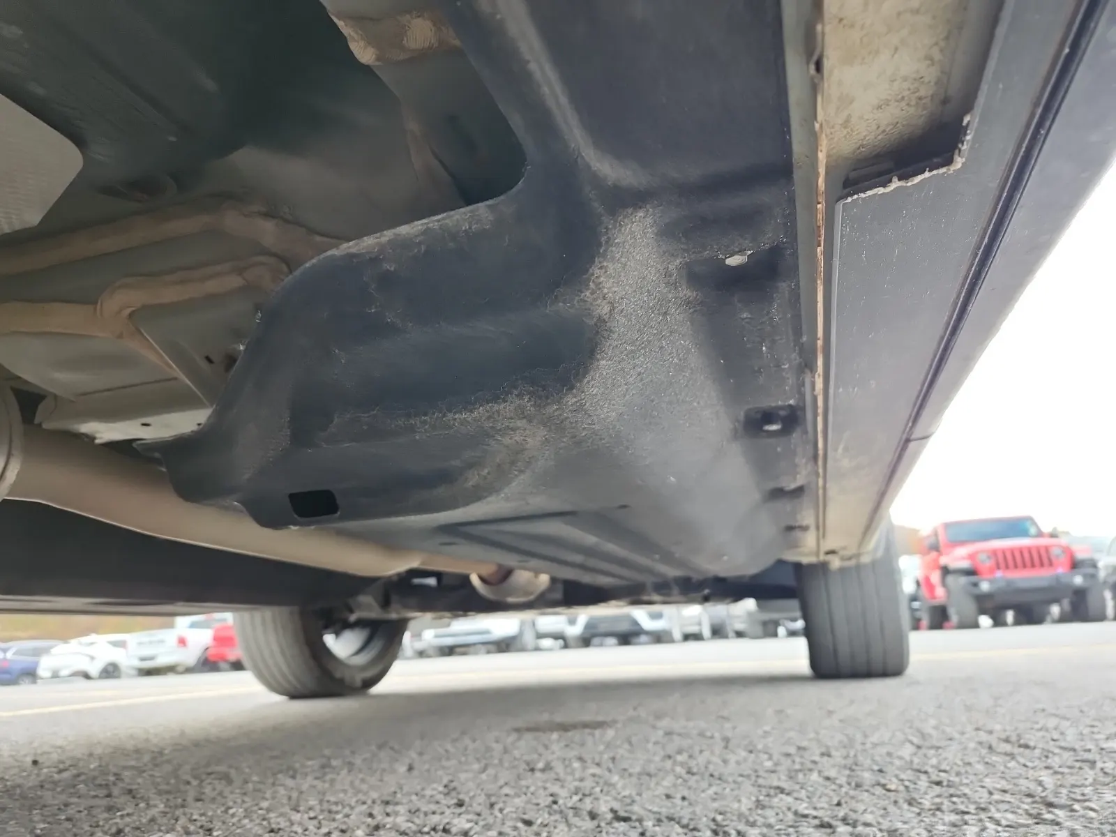 Undercarriage - Passenger Photo