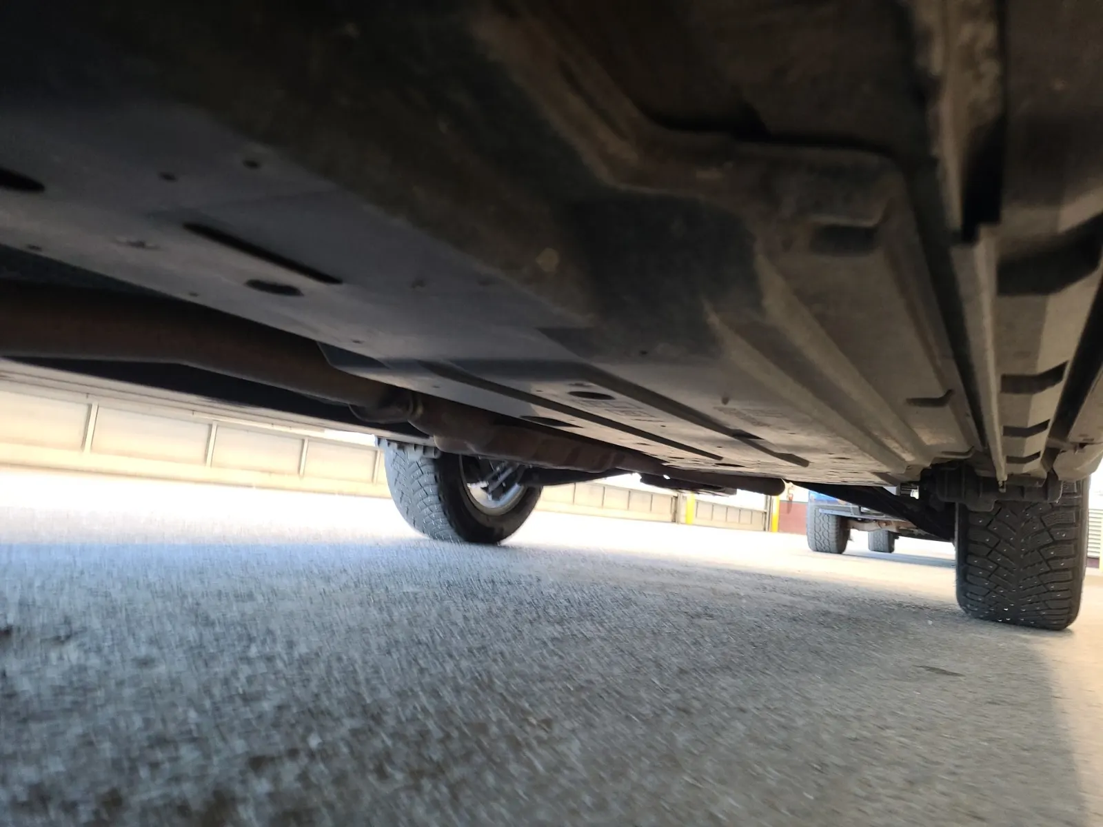 Undercarriage - Driver Photo
