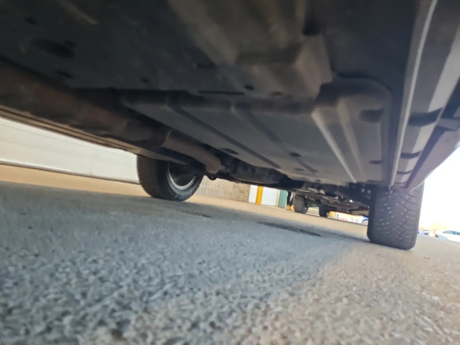 Undercarriage - Passenger Photo