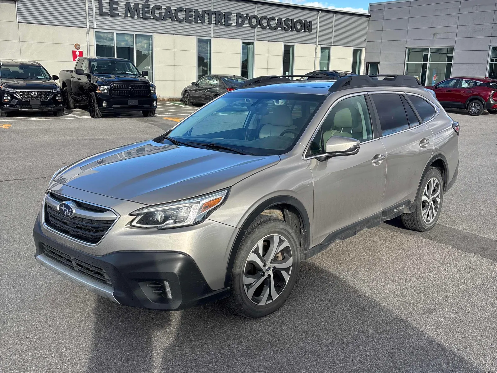 3/4 Front (Main image)