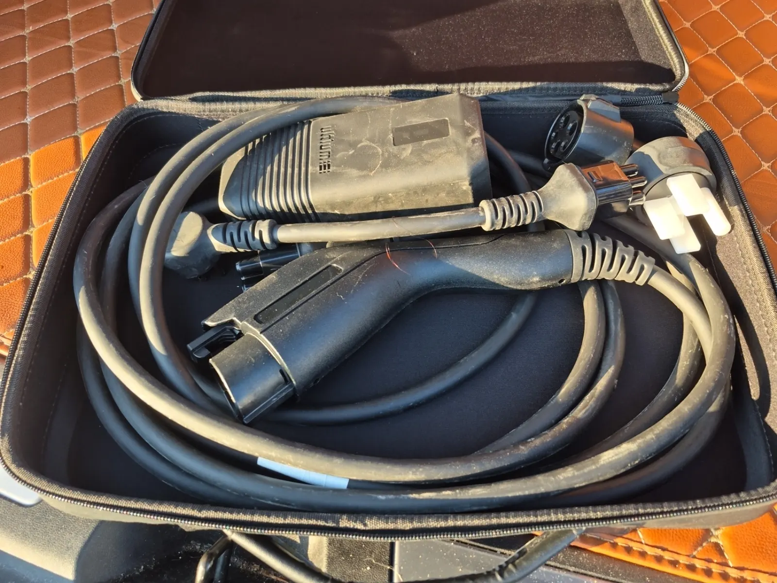 Charging Cable Photo