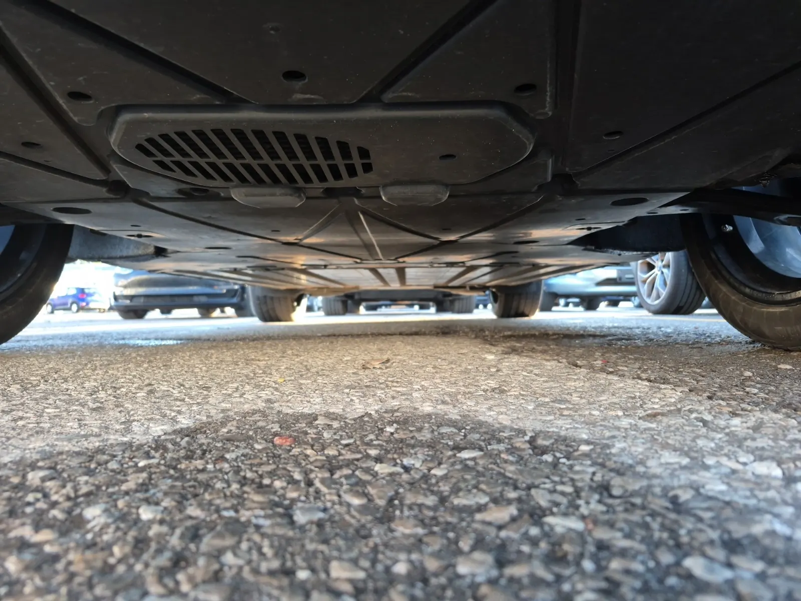 Undercarriage - Front Photo