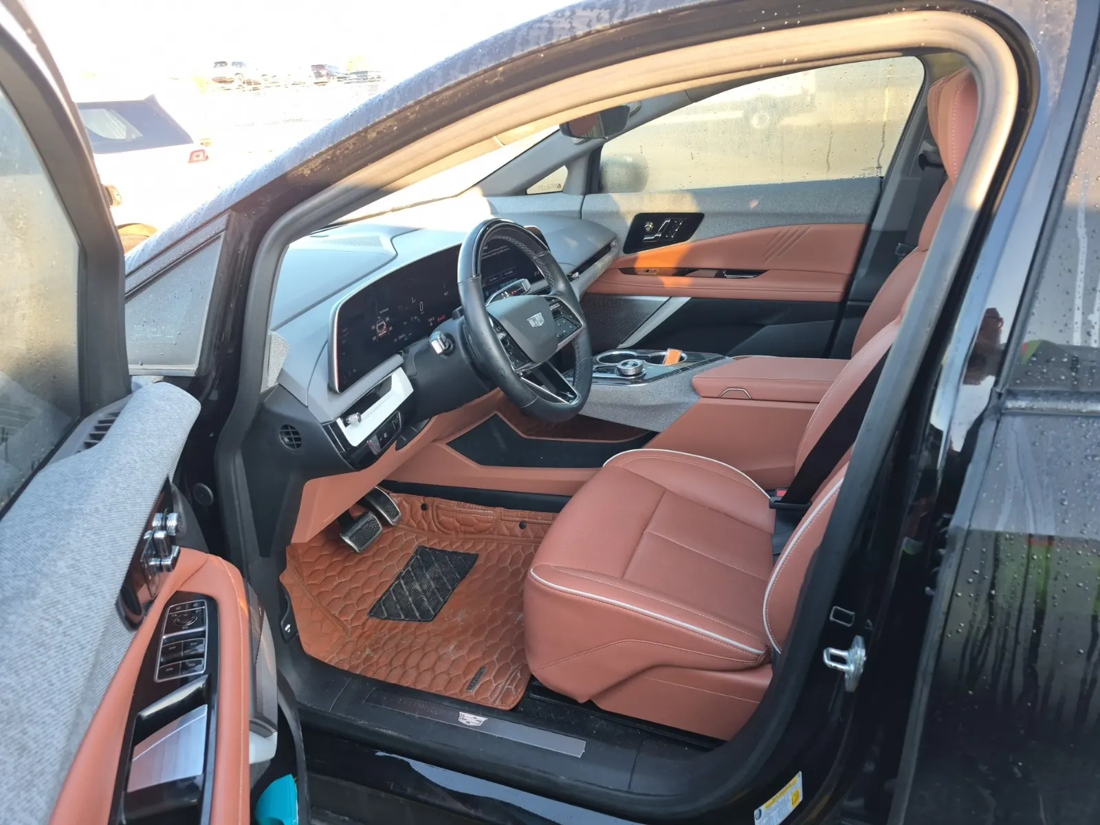Front Interior Photo